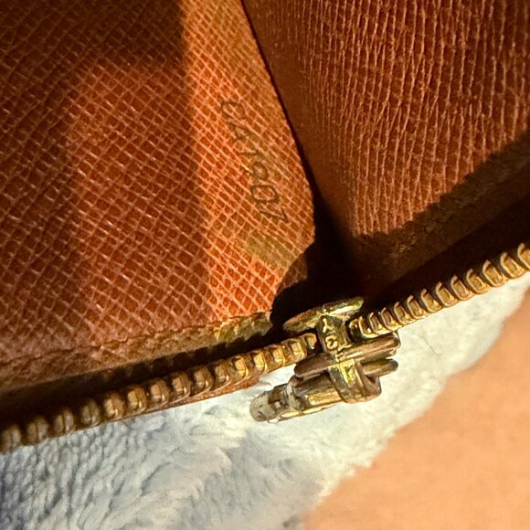 Authentic Louis Vuitton Portefeuil Sara Bi-fold Long Mono Wallet COA incl. - Picture 10 of 10